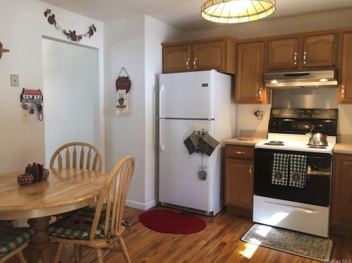 69 Un School Rd, Montgomery NY 12549-2318 exterior