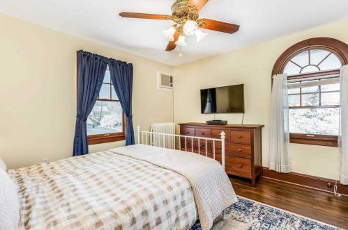 33 Ketewamoke Ave, Babylon NY 11702-1906 exterior