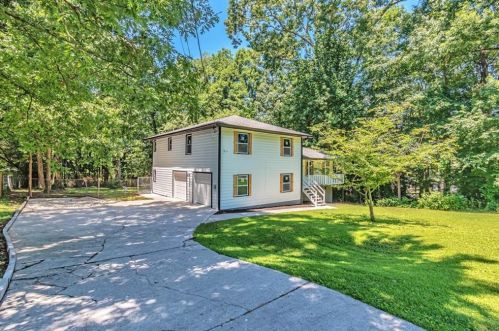 1855 Britt Dr, Lithonia, GA 30078-2882