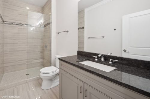 421 50 St, Chicago IL 60615-2222 exterior