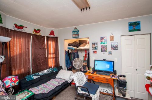 7316 Frankford Ave, Philadelphia PA 19135-3405 exterior