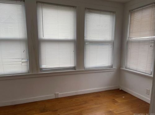 2 Lincoln Ave, Norwalk CT 06854-3709 exterior