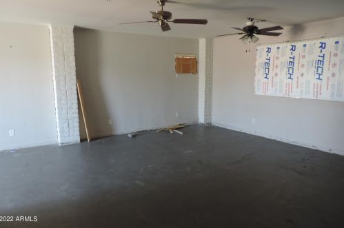 2308 Beverly Ln, Phoenix AZ 85032-3409 exterior