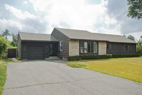 139 Acrebrook Rd, Springfield, MA 01129-2104