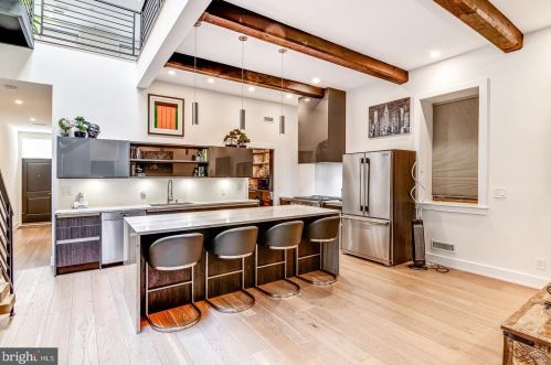 1261 26 St, Philadelphia PA 19146-4402 exterior