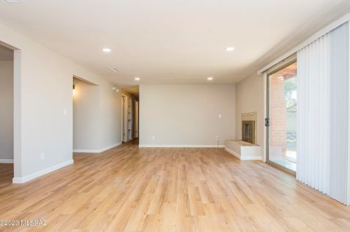 6159 Seneca St, Tucson AZ  85712-3010 exterior