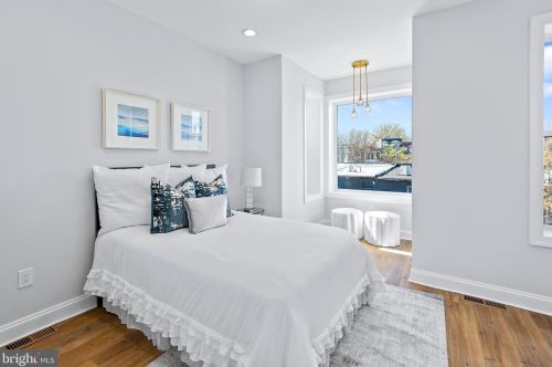 1551 4th St, Washington DC  20001-1905 exterior