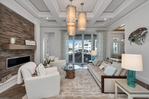 1325 Marlin Dr, Naples FL 34102-1530 exterior