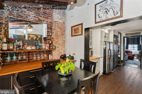 1131 3 St, Philadelphia PA 19147-5302 exterior