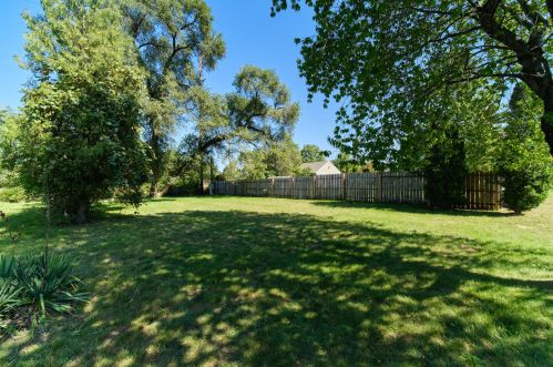 1186 Broadway Ave, Meskegon MI 49444-2410 exterior