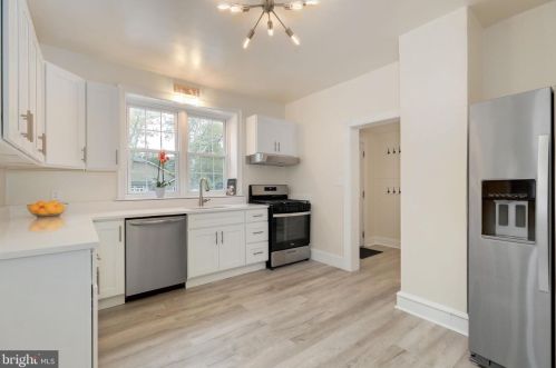 403 Howard St, Riverton NJ 08077-1328 exterior