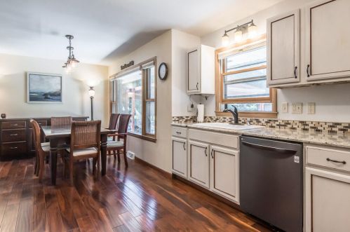 2569 Root Riv Pkwy, Milwaukee WI 53227-1849 exterior