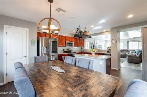 7498 Giachery Ave, Tucson AZ  85747-5613 exterior