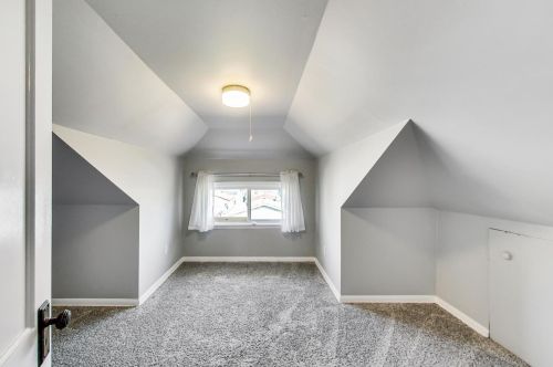 2713 77 Ave, Chicago IL 60707-1406 exterior