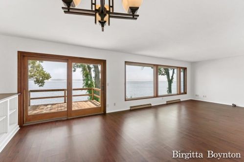 1661 Ruddiman Dr, Meskegon MI 49445-3041 exterior