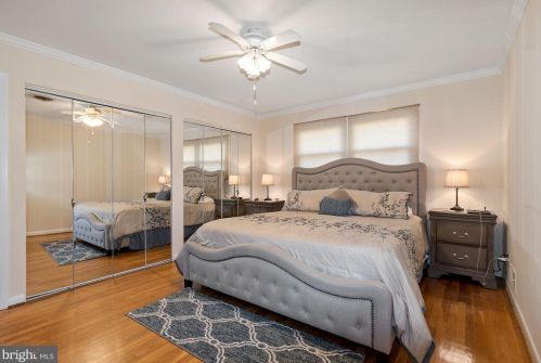 11837 Enid Dr, Rockville MD 20854-3454 exterior