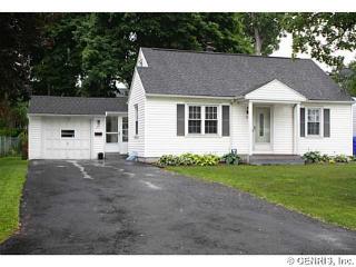 77 Legion Cir, Rochester, NY 14616-3139