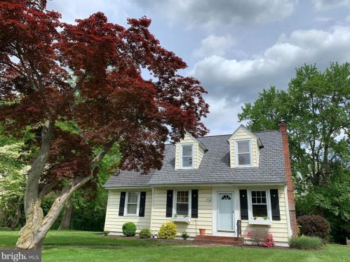 1146 Lower Ferry Rd, Trenton, NJ 08618-1831