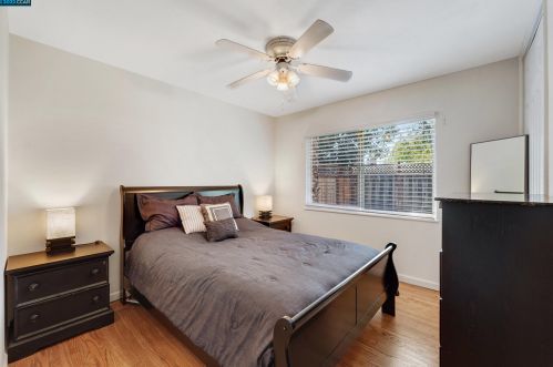 3112 Mount Diablo St, Concord CA 94518-1146 exterior