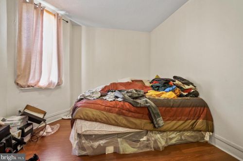 1020 Tyler Ave, Darby PA 19023-1105 exterior