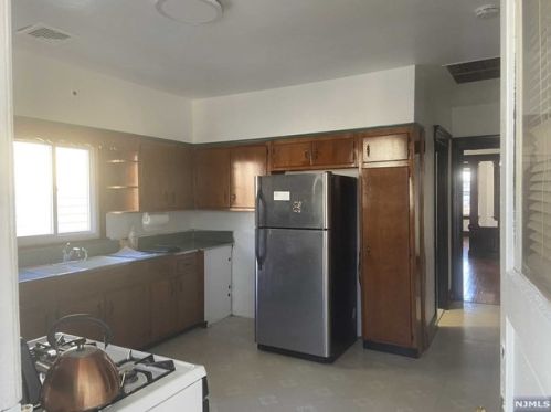 334 Madison Ave, Paterson NJ  07524-2622 exterior