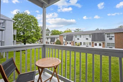 2740 South Rd, Poughkeepsie NY  12601-5241 exterior