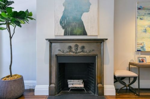 61 Chestnut St, Boston MA  02108-3507 exterior