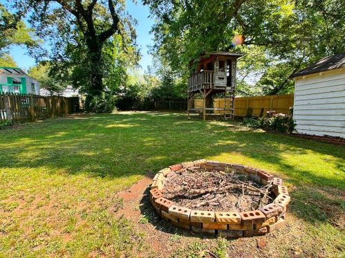 1901 Forrest Ave, Atlanta GA 30344-2768 exterior