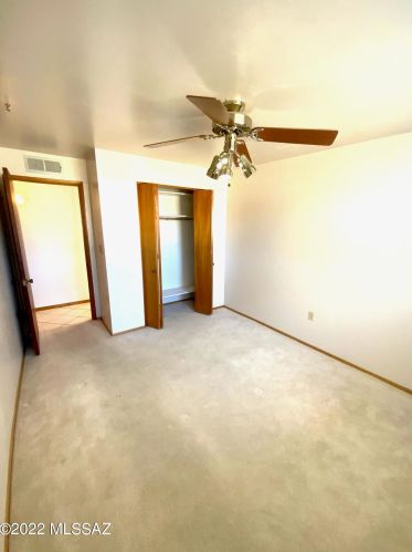 8771 Baker St, Tucson AZ 85710-2617 exterior