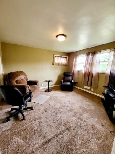 7476 Beckett Ave, Milwaukee WI 53218-5317 exterior