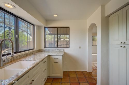 1285 Easy St, Tucson AZ  85719-1311 exterior