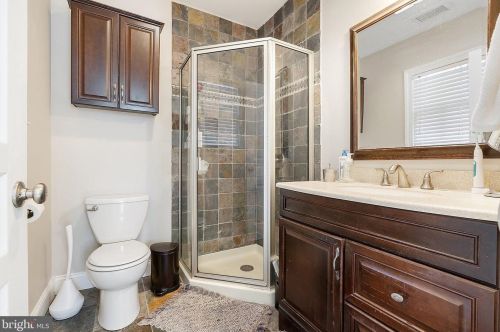 18 Penn St, Upper Makefield PA 18940-1920 exterior