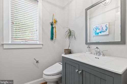 4815 15 St, Arlington VA 22205-2620 exterior