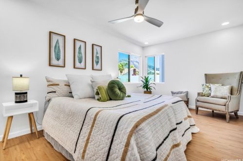 6847 Niumalu Loop, Honolulu HI 96825-1642 exterior