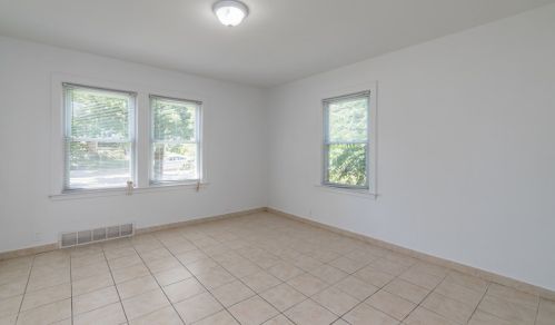 813 Leith Ave, Waukegan IL 60085-2545 exterior