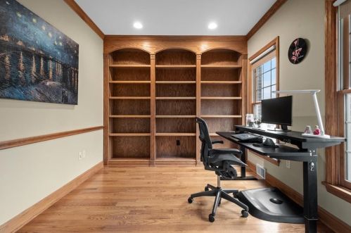 2419 Orchard Dr, Pittsburgh PA  15241-2542 exterior