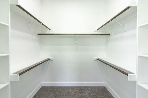 2210 Bonnie View Rd, Dallas TX 75216-7205 exterior