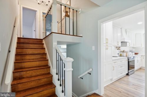 304 Pheasant Dr, Huntingdon Valley PA  19006-3038 exterior