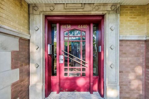 4440 Linder Ave, Chicago, IL 60630-3548