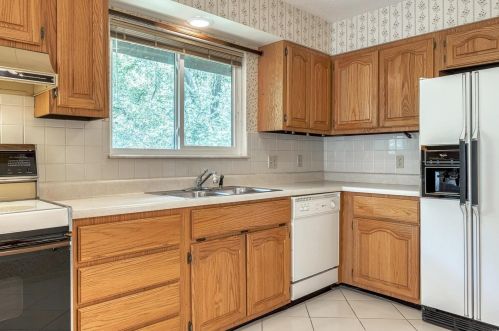 12079 Craig Vw Dr, Saint Louis MO 63146-5211 exterior