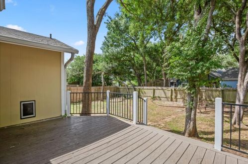 2811 Firecrest Dr, Austin TX 78748-5127 exterior