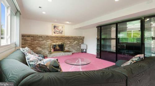 157 Pheasant Ln, Huntingdon Valley PA 19006-3105 exterior