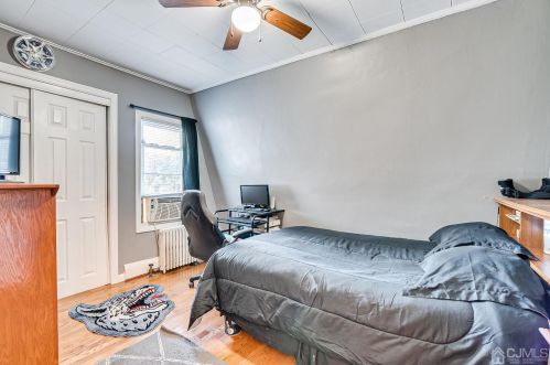 65 Evergreen Ave, Edison NJ exterior