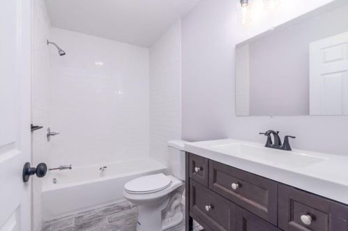 84 Glenham St, Providence RI 02907-1247 exterior