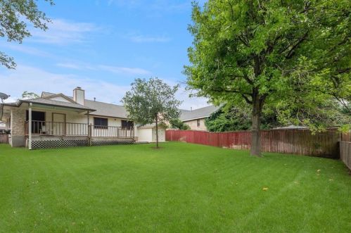 2012 Crystal Shr Dr, Austin TX 78728-5446 exterior