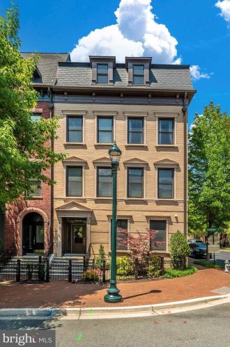 7813 Cadbury Ave, Rockville, MD 20854-2969