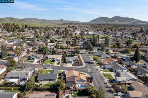 3659 Edmonton Way, Concord CA  94520-1407 exterior