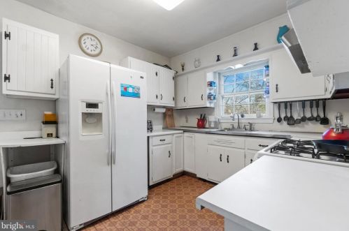 10 Argyle St, Rockville MD 20850-4417 exterior