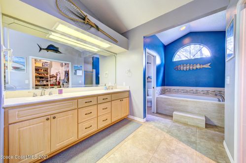 1520 Tropical Trl, Merritt Island FL 32952-5135 exterior