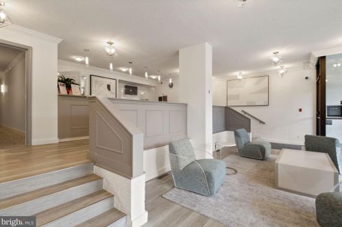 118 Monroe St, Rockville MD  20850-2502 exterior